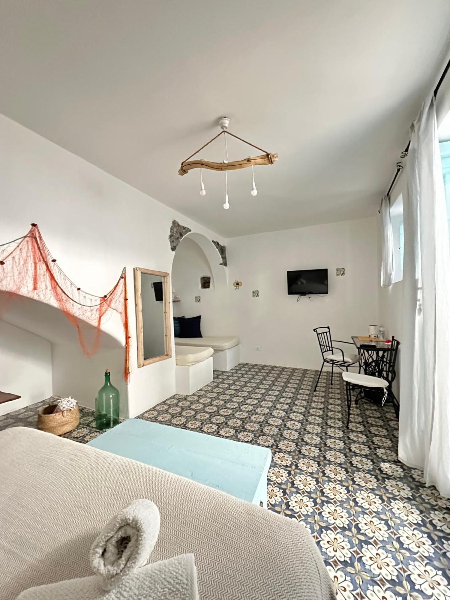 Bed and Breakfast Antica Dimora Santa Marina Salina Exteriér fotografie